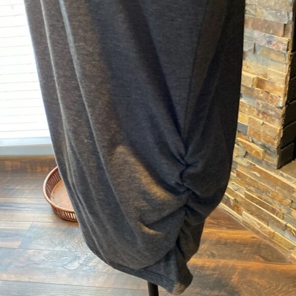 MATERNITY top-runs small - Picture 5 of 6